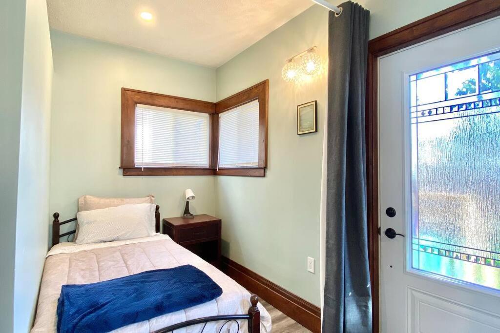 Cozy Suite-Walk To The Falls! Niagara Falls Extérieur photo